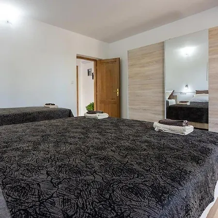 Apartment In With Wifi